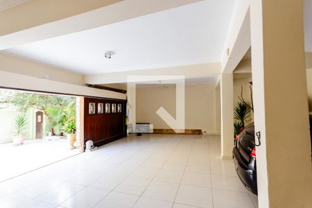 Casa à venda com 420m², 3 quartos e 8 vagasGaragem