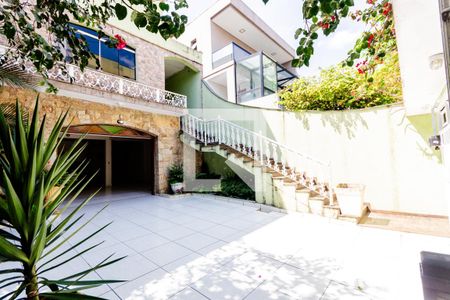 Casa à venda com 420m², 3 quartos e 8 vagasGaragem