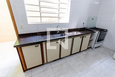 Casa à venda com 420m², 3 quartos e 8 vagasCozinha 2