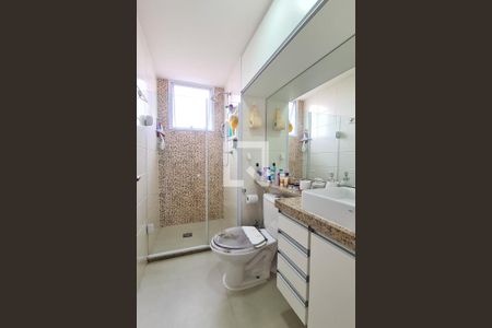 Apartamento à venda com 47m², 2 quartos e 1 vaga Apartamento à venda com 47m², 2 quartos e 1 vagaBanheiro