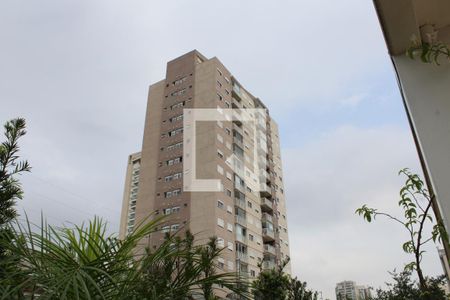Apartamento à venda com 62m², 2 quartos e 1 vagaReforma na parte externa com pintura