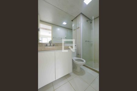 Apartamento à venda com 140m², 3 quartos e 2 vagas Apartamento à venda com 140m², 3 quartos e 2 vagasBanheiro Suíte 1