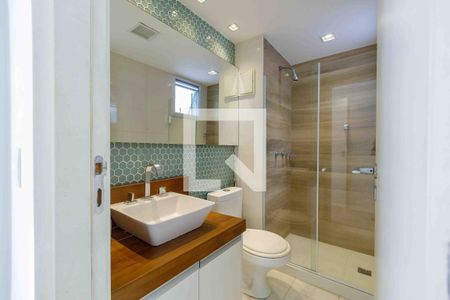 Apartamento à venda com 140m², 3 quartos e 2 vagas Apartamento à venda com 140m², 3 quartos e 2 vagasBanheiro Cobertura