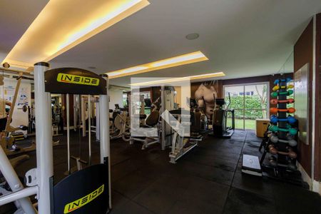 Apartamento à venda com 140m², 3 quartos e 2 vagas Apartamento à venda com 140m², 3 quartos e 2 vagasÁrea Comum Academia