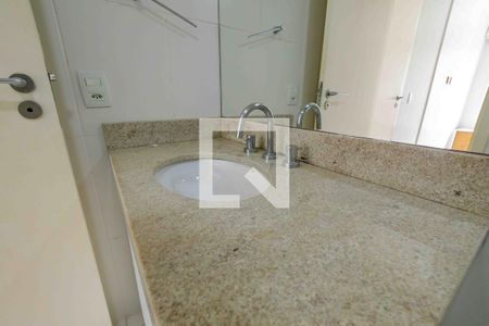 Apartamento à venda com 140m², 3 quartos e 2 vagas Apartamento à venda com 140m², 3 quartos e 2 vagasBanheiro Suíte 1
