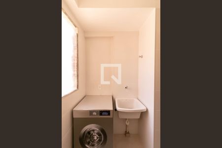 Apartamento à venda com 113m², 2 quartos e 3 vagas Apartamento à venda com 113m², 2 quartos e 3 vagasCozinha e Área de Serviço
