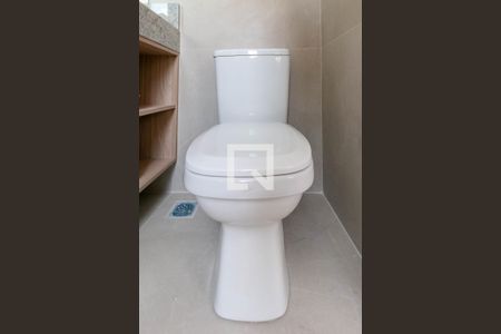 Apartamento à venda com 113m², 2 quartos e 3 vagas Apartamento à venda com 113m², 2 quartos e 3 vagasBanheiro da Suíte