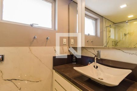 Apartamento à venda com 180m², 3 quartos e 2 vagasBanheiro da Suite