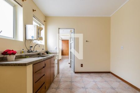 Apartamento à venda com 180m², 3 quartos e 2 vagasCozinha