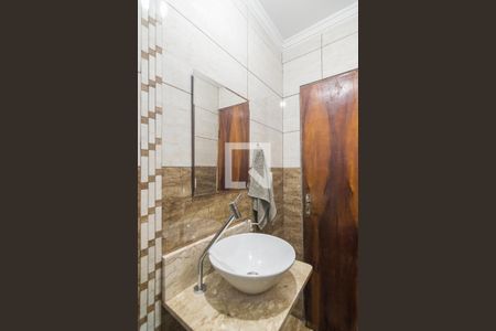 Casa à venda com 170m², 3 quartos e 5 vagasLavabo