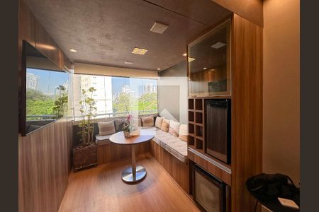 Sala  de apartamento à venda com 2 quartos, 55m² em Cidade Monções, São Paulo
