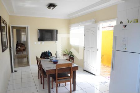 Casa à venda com 200m², 3 quartos e 6 vagasCozinha