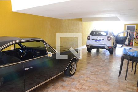 Casa à venda com 200m², 3 quartos e 6 vagasGaragem