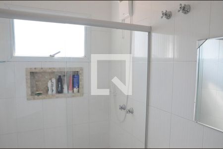 Casa à venda com 200m², 3 quartos e 6 vagasBanheiro da Suíte 1