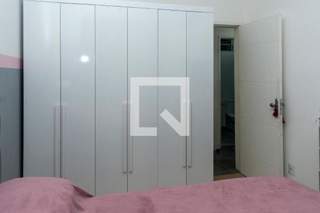 Apartamento à venda com 80m², 3 quartos e 1 vagaQuarto 2 - Armários