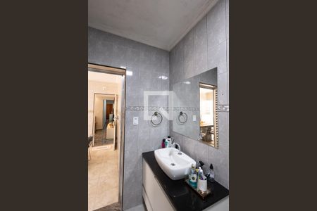 Casa à venda com 190m², 2 quartos e sem vaga Casa à venda com 190m², 2 quartos e sem vagaBanheiro Social