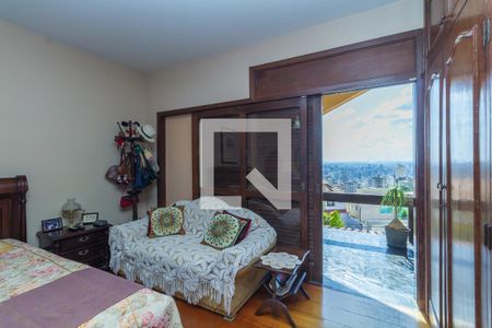 Casa à venda com 374m², 5 quartos e 4 vagasQuarto 5