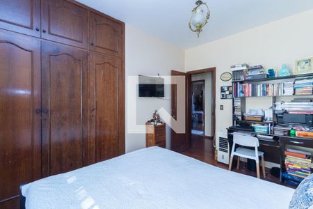 Casa à venda com 374m², 5 quartos e 4 vagasQuarto 3