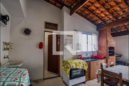 Apartamento à venda com 160m², 3 quartos e 2 vagas Apartamento à venda com 160m², 3 quartos e 2 vagasÁrea de Serviço