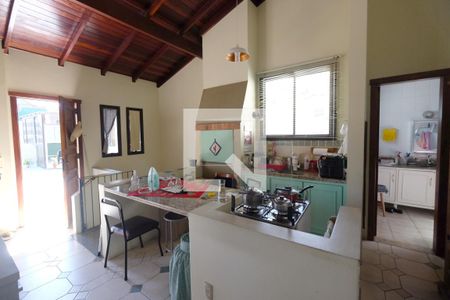 Apartamento à venda com 240m², 3 quartos e 3 vagasCobertura