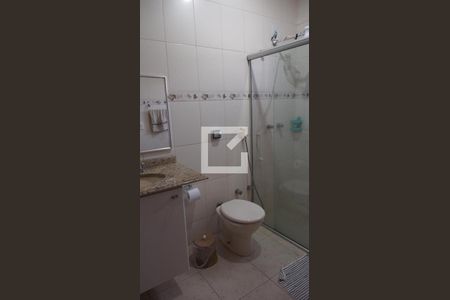 Casa à venda com 178m², 3 quartos e 2 vagasBanheiro 2