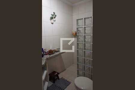 Casa à venda com 178m², 3 quartos e 2 vagasBanheiro 1