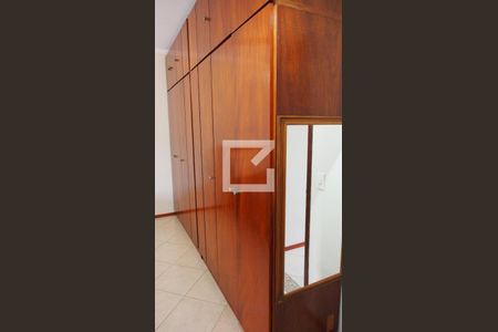 Casa à venda com 178m², 3 quartos e 2 vagasSuíte