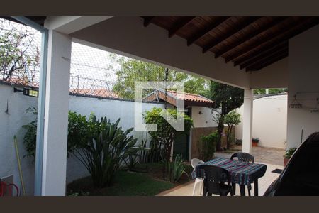 Casa à venda com 178m², 3 quartos e 2 vagasGaragem