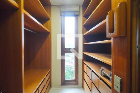 Apartamento para alugar com 315m², 4 quartos e 3 vagasCloset 2