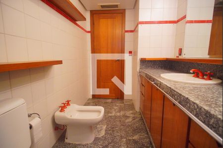Apartamento para alugar com 315m², 4 quartos e 3 vagasBanheiro 2