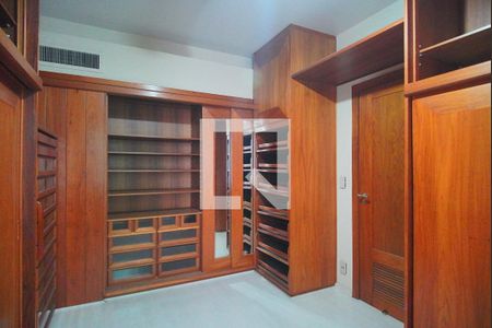 Apartamento para alugar com 315m², 4 quartos e 3 vagasCloset 1