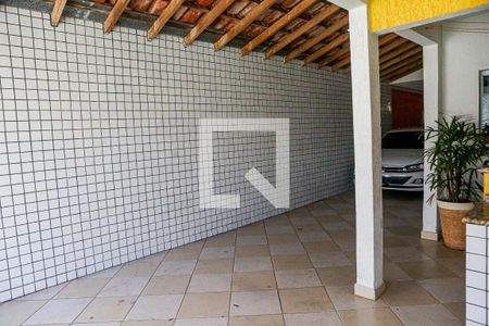 Casa à venda com 176m², 3 quartos e 4 vagas Casa à venda com 176m², 3 quartos e 4 vagasÁrea Externa