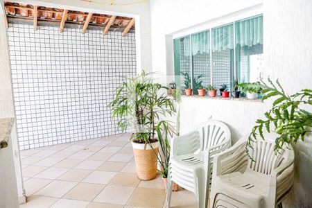 Casa à venda com 176m², 3 quartos e 4 vagas Casa à venda com 176m², 3 quartos e 4 vagasÁrea Externa