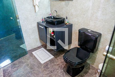 Casa à venda com 176m², 3 quartos e 4 vagas Casa à venda com 176m², 3 quartos e 4 vagasBanheiro