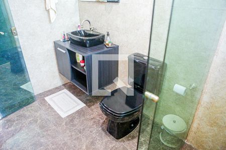 Casa à venda com 176m², 3 quartos e 4 vagas Casa à venda com 176m², 3 quartos e 4 vagasBanheiro