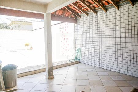 Casa à venda com 176m², 3 quartos e 4 vagas Casa à venda com 176m², 3 quartos e 4 vagasÁrea Externa