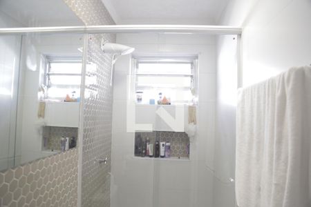 Casa à venda com 136m², 3 quartos e 2 vagasBanheiro da Suíte