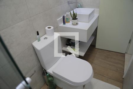 Casa à venda com 136m², 3 quartos e 2 vagasBanheiro Social