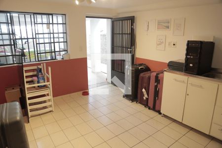 Casa à venda com 136m², 3 quartos e 2 vagasQuarto de Serviço