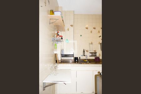 Apartamento à venda com 110m², 2 quartos e sem vaga Apartamento à venda com 110m², 2 quartos e sem vagaCozinha