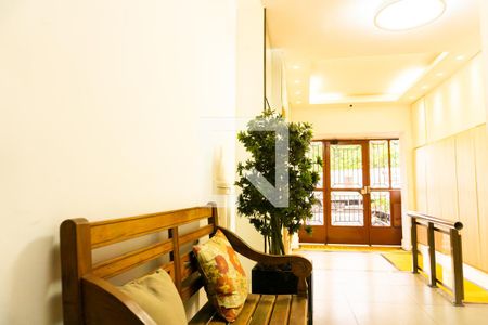 Apartamento à venda com 110m², 2 quartos e sem vaga Apartamento à venda com 110m², 2 quartos e sem vagaHall de entrada