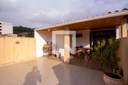 Casa à venda com 70m², 2 quartos e sem vaga Casa à venda com 70m², 2 quartos e sem vagaTerraço