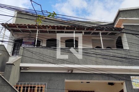 Casa à venda com 70m², 2 quartos e sem vaga Casa à venda com 70m², 2 quartos e sem vagaFachada