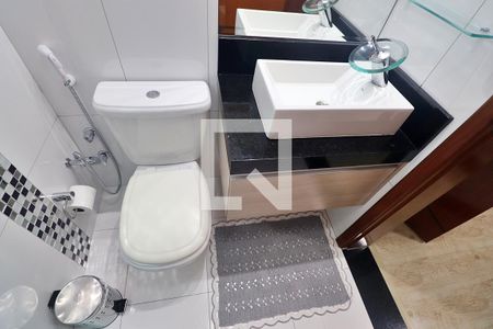 Casa à venda com 238m², 3 quartos e 3 vagasSuíte 1 - Banheiro