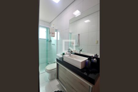 Casa à venda com 238m², 3 quartos e 3 vagasSuíte 2 - Banheiro