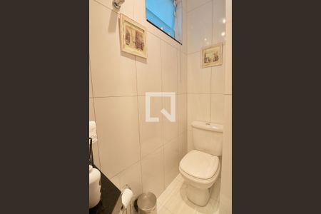 Casa à venda com 238m², 3 quartos e 3 vagasLavabo