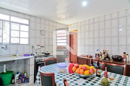 Casa à venda com 250m², 3 quartos e 2 vagas Casa à venda com 250m², 3 quartos e 2 vagasCozinha