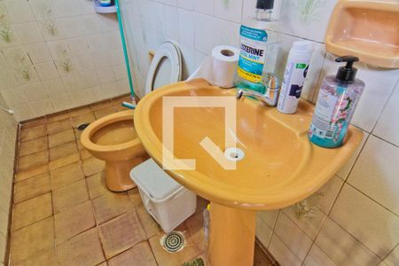 Casa à venda com 250m², 3 quartos e 2 vagas Casa à venda com 250m², 3 quartos e 2 vagasBanheiro 2