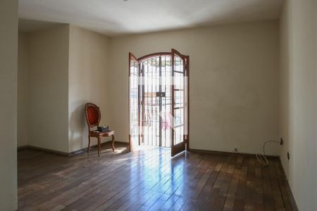 Casa à venda com 220m², 3 quartos e sem vaga Casa à venda com 220m², 3 quartos e sem vagaQuarto 3