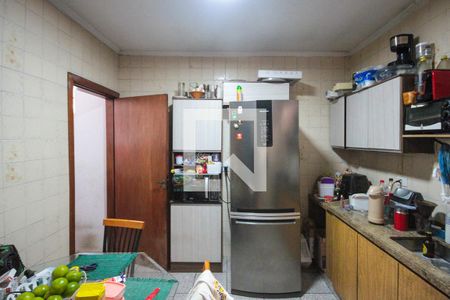 Casa à venda com 400m², 2 quartos e sem vaga Casa à venda com 400m², 2 quartos e sem vagaCozinha